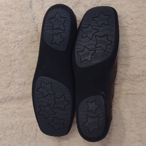 Stuart Weitzman Gray Metallic Lace Up Sporty Tennis Shoe Size 7 Chic Athleisure - Picture 5 of 10